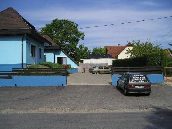 Bed and Breakfast Domino Panzio Székesfehérvár Exterior foto