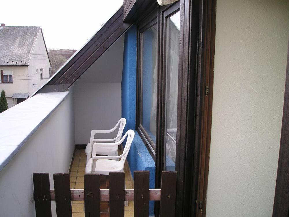 Bed and Breakfast Domino Panzio Székesfehérvár Exterior foto